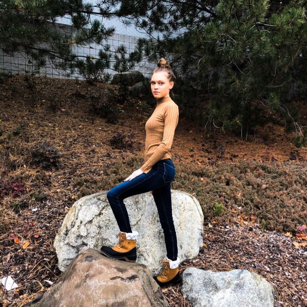 Meet your Posher, Rebecca